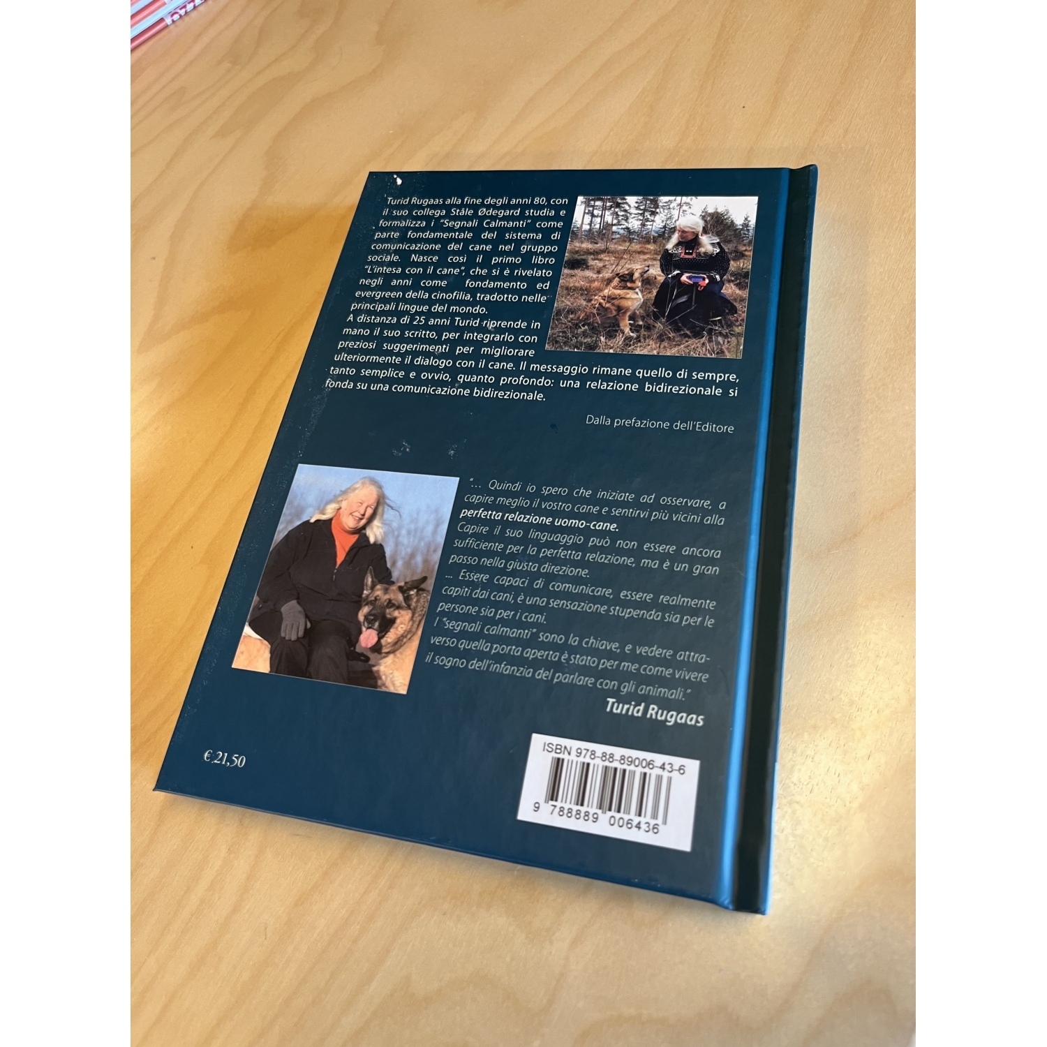 Libro "L'intesa con il cane - I segnali calmanti" - retro della copertina danneggiato